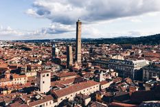 Torre Garisenda de Bolonia