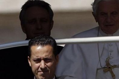 MDZol | Delante del Papa, Paolo Gabriele.