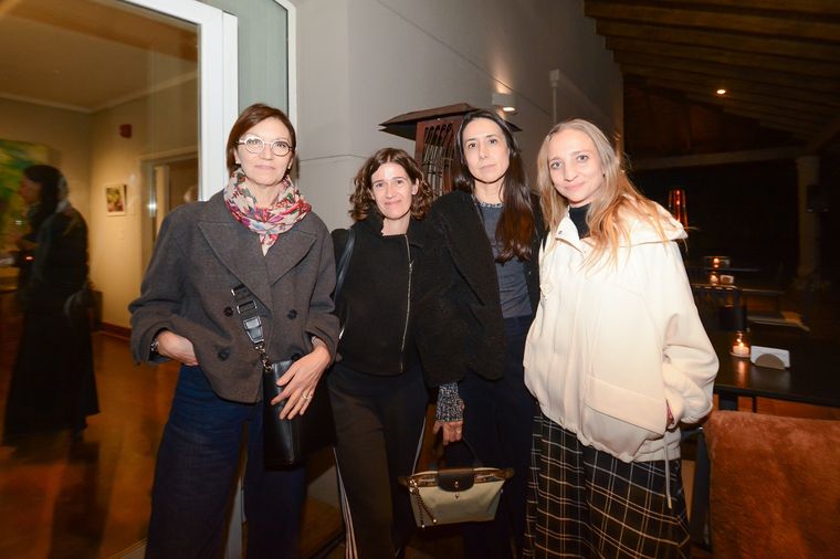 Viana Weschler, Celina Chatruk, Mercedes March y Johana Santalucía. Viana Weschler, Celina Chatruk, Mercedes March y Johana Santalucía.