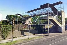 Imagen del puente en el que se quiso matar el asesino (Foto de Archivo) Foto: Noticias Argentinas