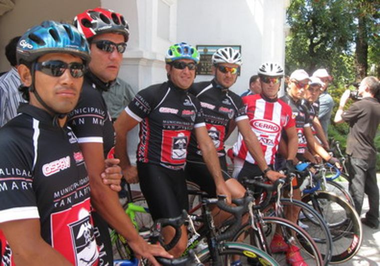 El equipo de ciclistas de San Martín tiene en la mente la Vuelta de Mendoza.