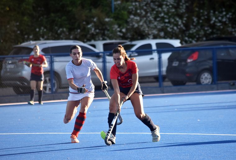 El torneo de hockey ingresó en la recta final de la fase regular. Foto: Asociación Mendocina de Hockey