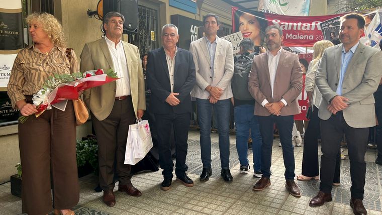 La bienvenida contó con la presencia de intendentes. La bienvenida contó con la presencia de intendentes.