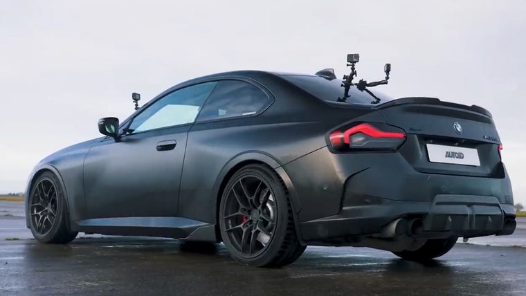 BMW M240i (CarWow)