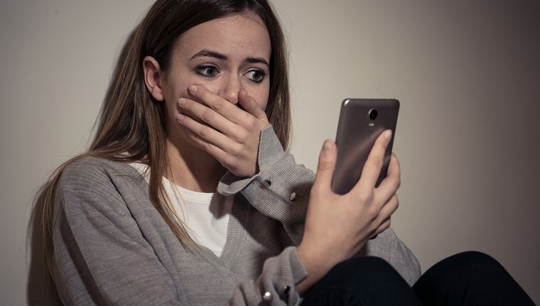 6 de cada 10 niños, niñas o adolescentes hablan con adultos por redes sociales en Argentina Foto: Shutterstock