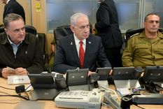 El primer ministro de Israel Benjamín Netanyahu junto al ministro de Defensa Israel Katz y el jefe del Estado Mayor Eyal Zamir