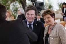 La directora gerente del FMI, Kristalina Georgieva, dio su apoyo al gobierno de Milei y pidió avanzar con las reformas acordadas. La directora gerente del FMI, Kristalina Georgieva, dio su apoyo al gobierno de Milei y pidió avanzar con las reformas acordadas.