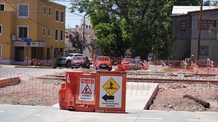 Los cambios por el Metrotranvía transformaron la ciclovía en distintos puntos de Godoy Cruz. Los cambios por el Metrotranvía transformaron la ciclovía en distintos puntos de Godoy Cruz.