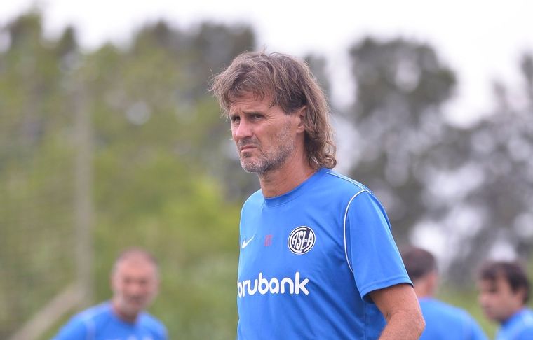 Rubén Insúa El entrenador de San Lorenzo confirmó que Gattoni firmará un nuevo contrato con el club.