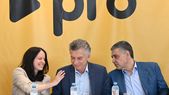 Mauricio Macri junto con Jorge Macri y Soledad Martínez en la cumbre del PRO. Mauricio Macri junto con Jorge Macri y Soledad Martínez en la cumbre del PRO.