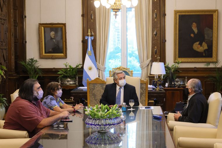 El presidente recibió a los principales dirigentes de Ctera. Foto: Télam