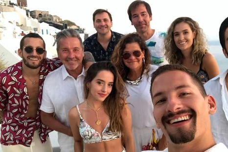 En el mundo latino, pocas familias lograron tanta visibilidad en los últimos años como los Montaner. En el mundo latino, pocas familias lograron tanta visibilidad en los últimos años como los Montaner.
