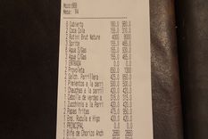 publico el ticket de una cena para quejarse y la mataron en las redes