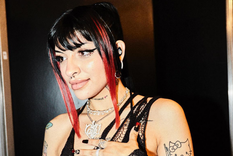 Cazzu nació el 6 de diciembre de 1993 en Fraile Pintado, Argentina.