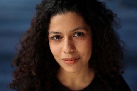 Arianna de Sousa-García es la autora de "Atrás queda la tierra", en el que le explica a su hijo su salida de Venezuela y una nueva vida en Chile.