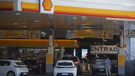 la suiza mercuria compra las estaciones de servicio de shell a raizen