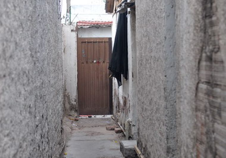 En una casa de este pasillo vivía el bebé, sus hermanitos y padres. Foto: Pachy Reynoso / MDZ