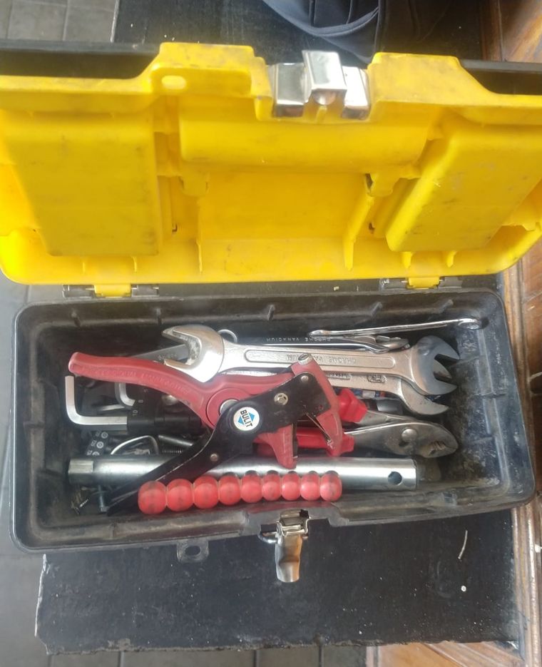 Usó herramientas para entrar a robar a una casa en Las Heras y lo encontraron en una acequia Foto: NA