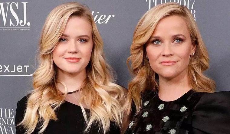 Como dos gotas de agua: Ava Phillippe es un calco a su madre, Reese Witherspoon.