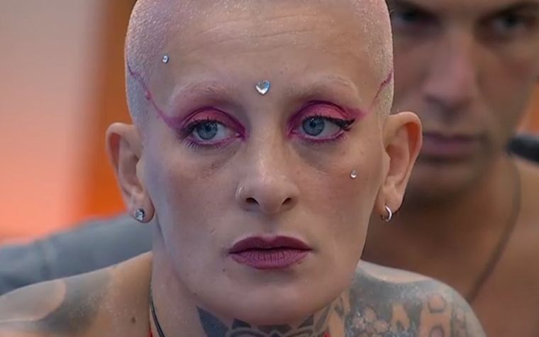 Furia intimidó a un jugador de Gran Hermano con un cuchillo. Foto: Captura TV