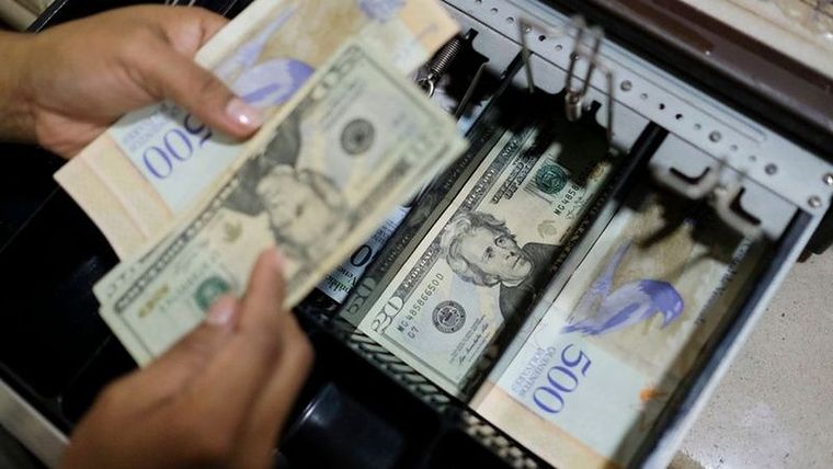 Venezuela ha registrado cuatro meses consecutivos con una variación de inflación mensual de un solo dígito. Foto: GETTY IMAGES