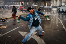 Los disturbios y la falta de consignas claras en las marchas benefician al Gobierno nacional. Foto: EFE Los disturbios y la falta de consignas claras en las marchas benefician al Gobierno nacional. Foto: EFE