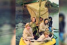 La familia Robertson sobrevivió en una pequeña balsa, que hoy se mantiene en el museo marítimo nacional de Cornwall. Foto: DOUGLAS ROBERTSON