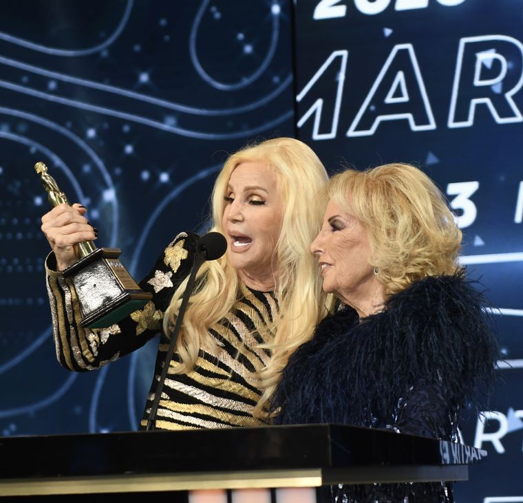 Susana Giménez y Mirtha Legrand, dos leyendas de la televisión. Susana Giménez y Mirtha Legrand, dos leyendas de la televisión.