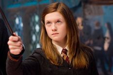 Bonnie Wright interpretó a la dulce Ginny Weasley, quien se convertiría en la novia de Harry Potter.