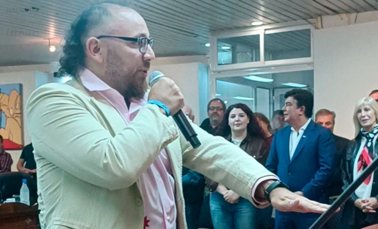 Un dirigente cercano a Fernando Espinoza criticó a la policía provincial.