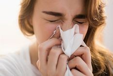 Un cóctel de anticuerpos descubierto recientemente reduce el riesgo de desarrollar COVID-19 sintomática en un 83 por ciento a lo largo de seis meses. Foto: GETTY IMAGES