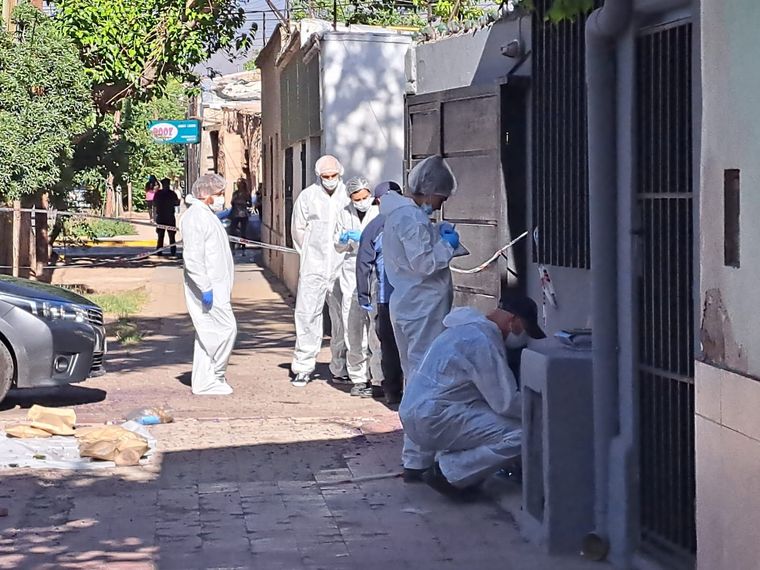Policía científica trabaja en el lugar Foto: MDZ