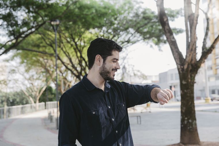 El Día de Llegar Tarde fue instaurado por el Procrastinators Club of America. El Día de Llegar Tarde fue instaurado por el Procrastinators Club of America.