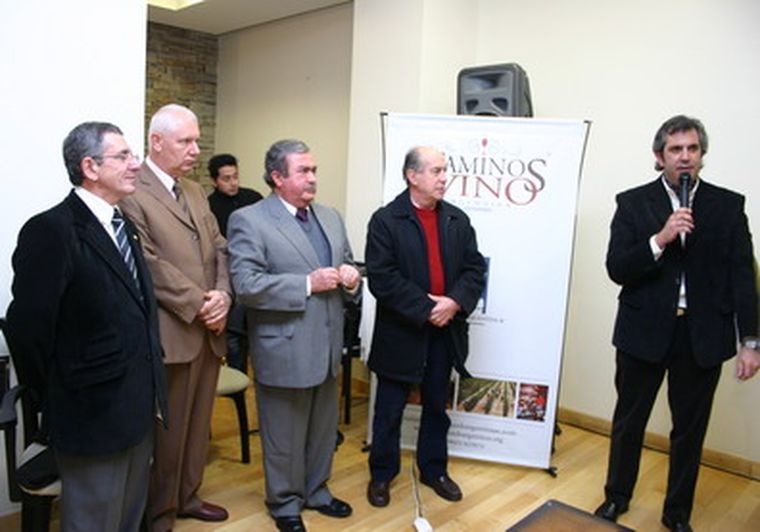 Entre los disertantes estuvieron los cónsules de Perú y Portugal, que son presidente y secretario del Cuerpo Consular Foto: Gerardo Gómez / MDZ