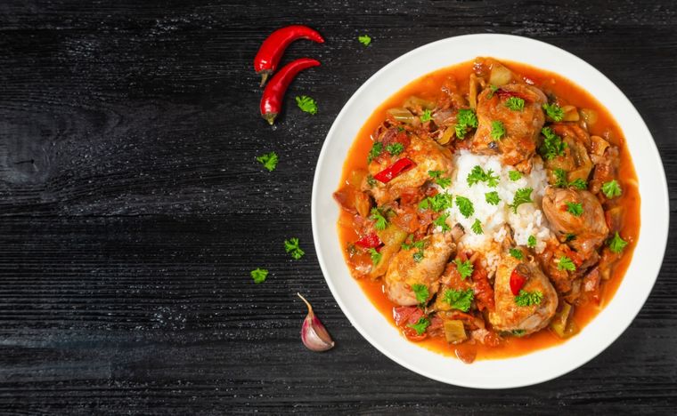 Pollo al chilindrón Una receta simple y deliciosa para hacer en minutos. Foto: Shutterstock