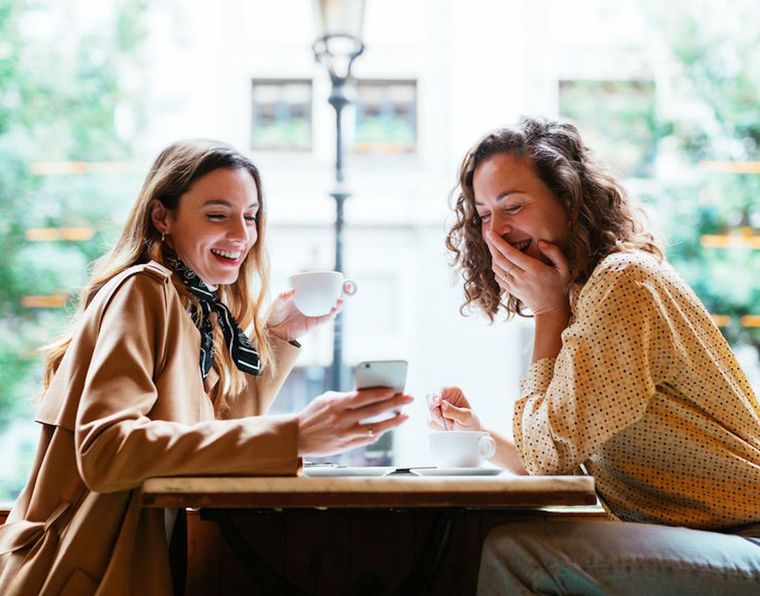 Hablar y no escuchar.