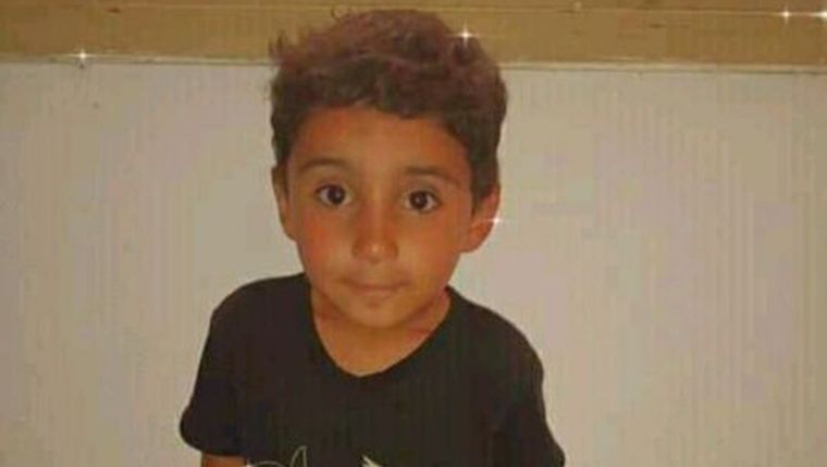 El pequeño tenía dos años y por el crimen fue detenida su madre y su padrastro