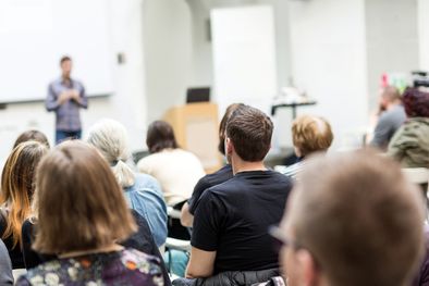 MDZol | Estudiar en una universidad privada en el país cada vez se torna más difícil para el bolsillo de los argentinos.  Foto: shutterstock.com
