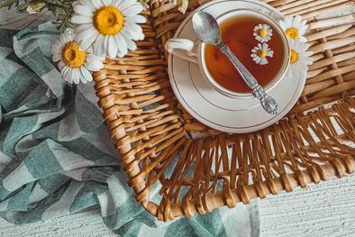 MDZol | La manzanilla se puede cultivar con un saquito de té. Foto: Pexels