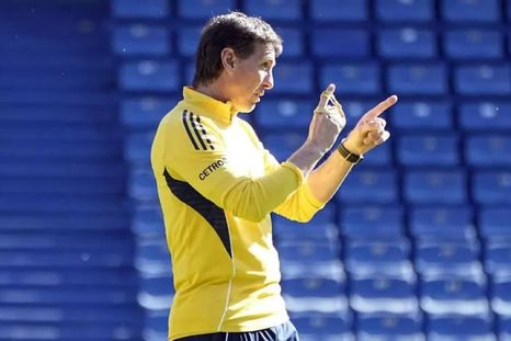 El bombazo que metería Claudio Úbeda en el once de Boca para visitar a Estudiantes. El bombazo que metería Claudio Úbeda en el once de Boca para visitar a Estudiantes.