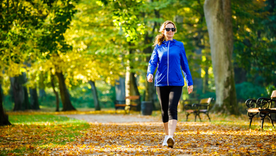 Caminar y sus beneficios. Foto: Shutterstock Caminar y sus beneficios. Foto: Shutterstock