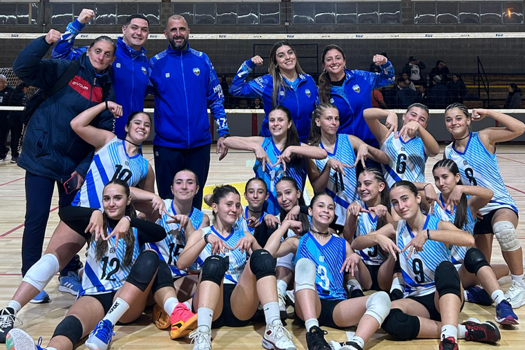 Mendoza debutó en el Argentino de Selecciones Sub 14 de vóley en Bariloche.