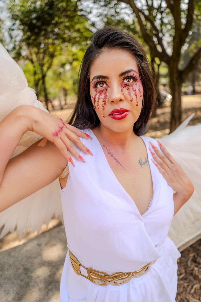 Una segunda posibilidad es que Cupido no exista, y el amor dependa solamente de las ganas de las personas involucradas en el hecho.