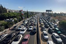 Miles de personas huyen del sur del Líbano. Foto: EFE