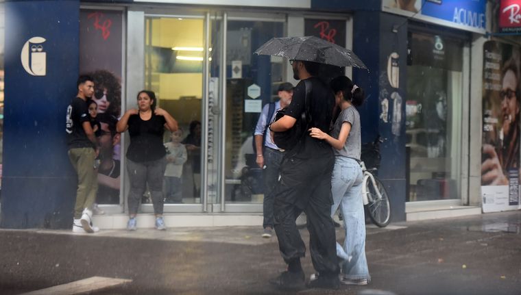 Hay alerta por tormentas y lluvias para este domingo.&nbsp;
