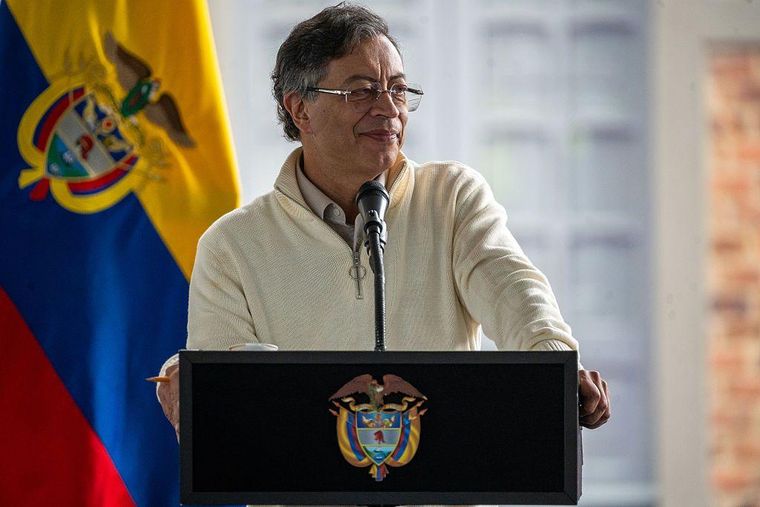 Samper saludó la manera cómo el presidente colombiano Gustavo Petro logró resolver su impasse con Donald Trump.