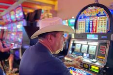 Los expertos calculan que los texanos gastan al año en casinos de otros estados hasta US$5.000 millones. Foto: Leire Ventas / BBC News Mundo