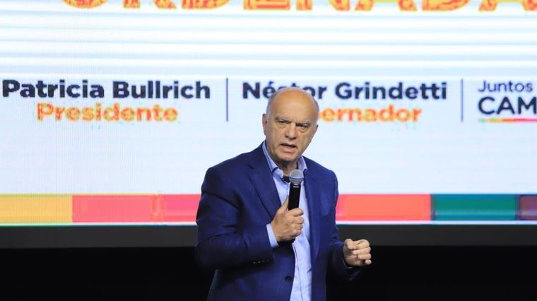 Nestór Grindetti, candidato a gobernador bonaerense de JxC,  en la presentación de equipos técnicos en La Plata Foto: Prensa de Nestór Grindetti