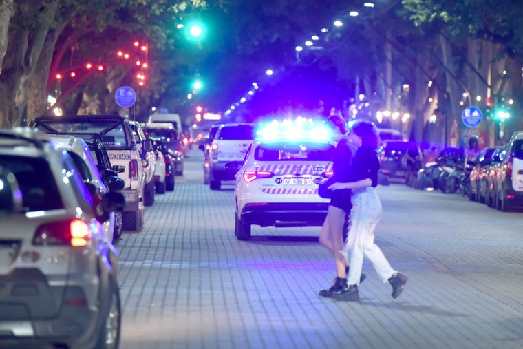 La popular arteria mendocina, una tierra abandonada por la policía Foto: Maximiliano Ríos/MDZ