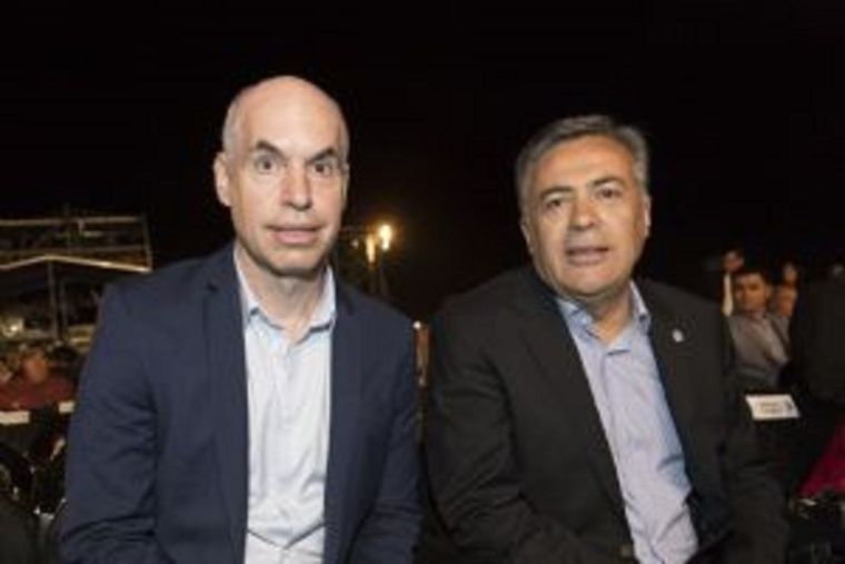 El senador mendocino se desmarcó de la postura que ha tenido el mandatario porteño respecto a las manifestaciones en la vía pública